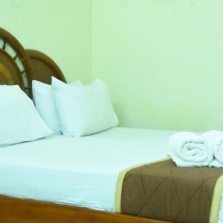 Hotel Raja Palace カンニヤークマリ エクステリア 写真